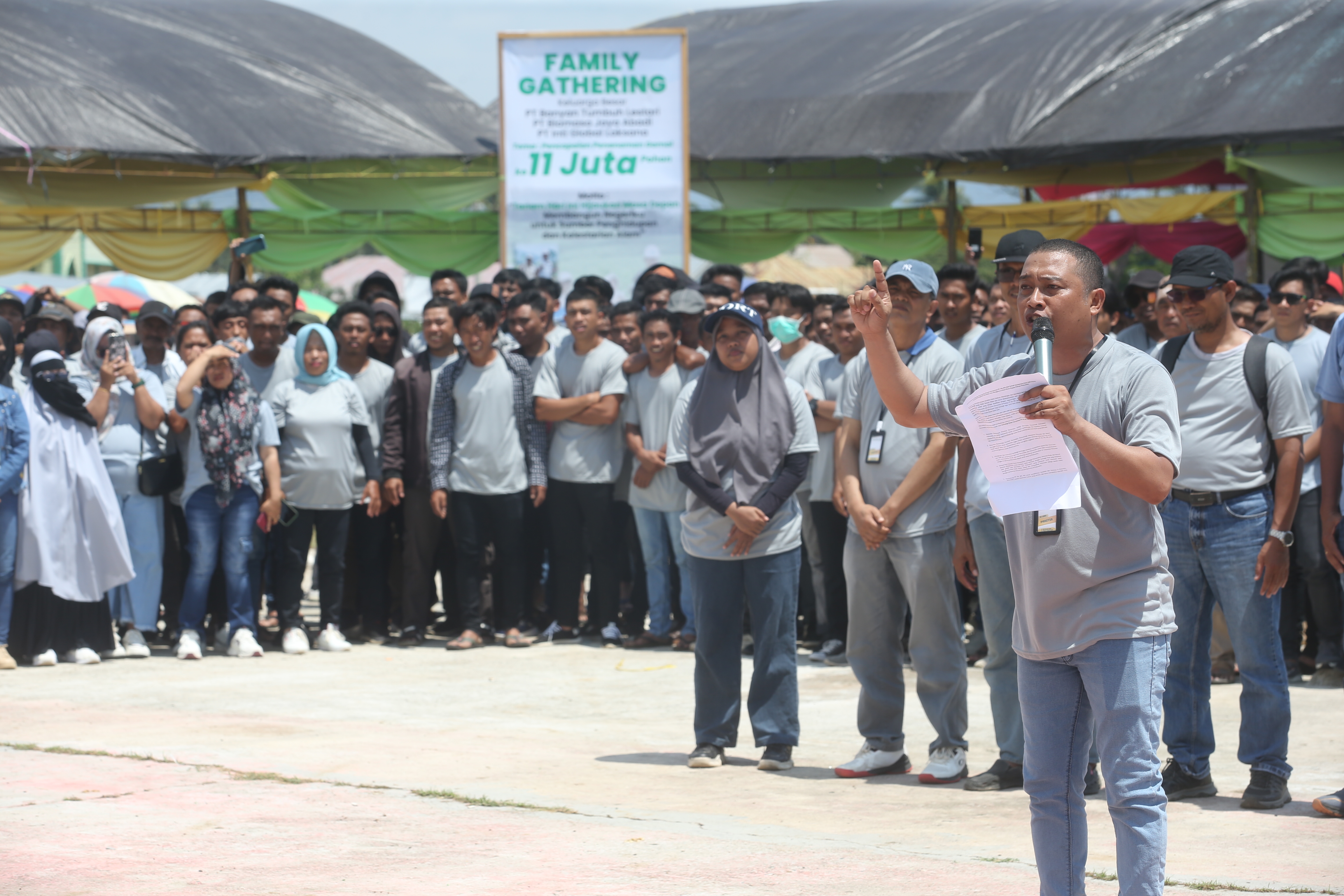 Ribuan Karyawan Biomasa Jaya Abadi dan Group Bersatu Lawan Hoax LSM Yang Menghancurkan Masa Depan Rakyat Pohuwato